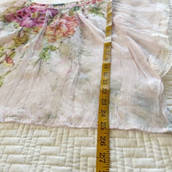 Love Culture Sheer Floral Top Lace Bat Wing Square Neck Size Medium - Picture 6 of 8